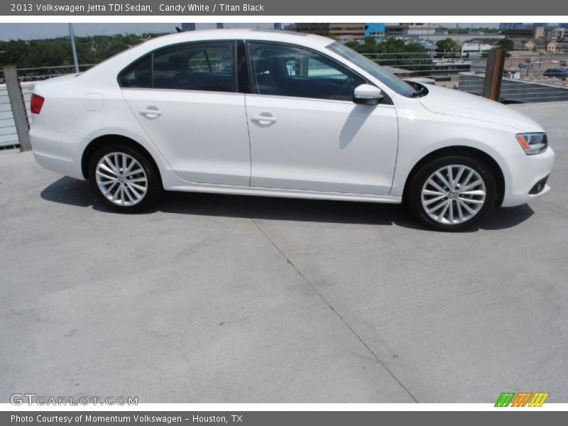 Candy White / Titan Black 2013 Volkswagen Jetta TDI Sedan