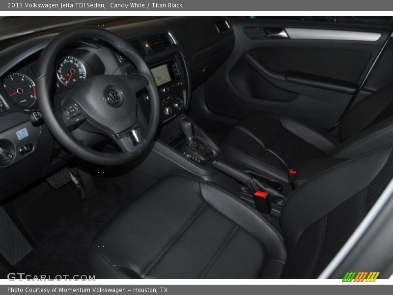 Candy White / Titan Black 2013 Volkswagen Jetta TDI Sedan