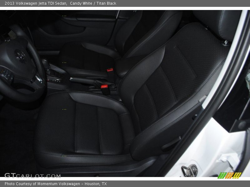 Candy White / Titan Black 2013 Volkswagen Jetta TDI Sedan