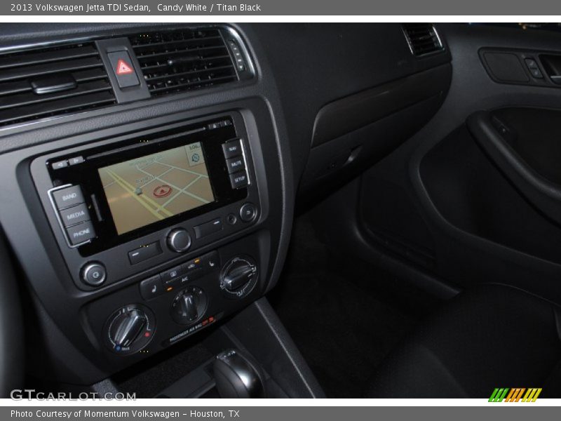 Candy White / Titan Black 2013 Volkswagen Jetta TDI Sedan