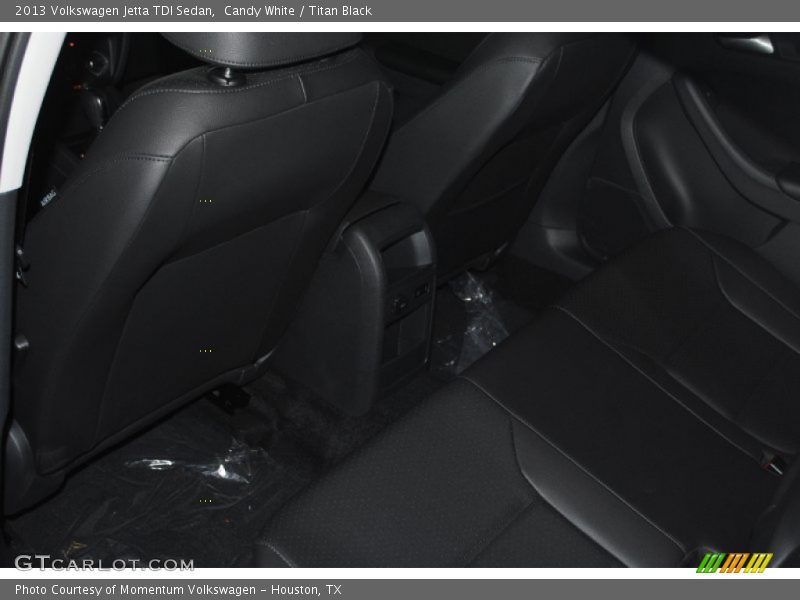 Candy White / Titan Black 2013 Volkswagen Jetta TDI Sedan