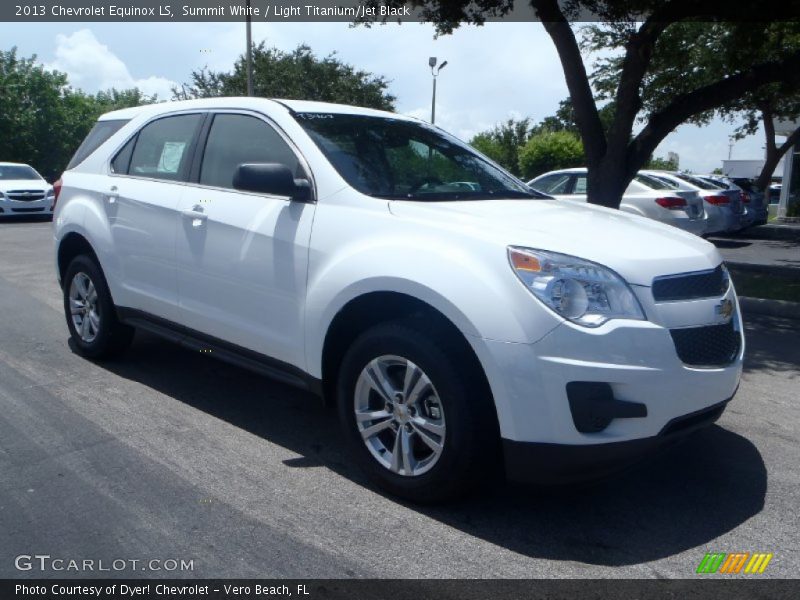 Front 3/4 View of 2013 Equinox LS