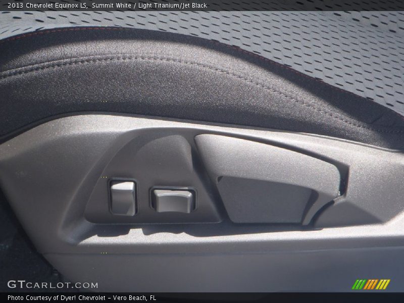Summit White / Light Titanium/Jet Black 2013 Chevrolet Equinox LS