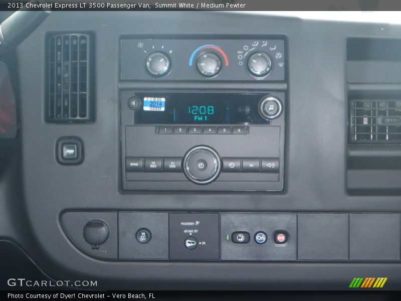 Summit White / Medium Pewter 2013 Chevrolet Express LT 3500 Passenger Van