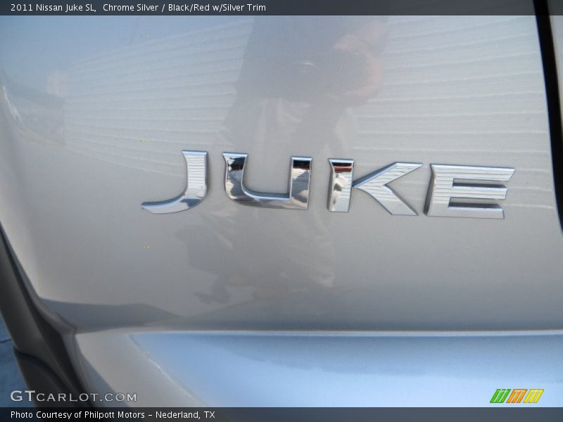 Chrome Silver / Black/Red w/Silver Trim 2011 Nissan Juke SL