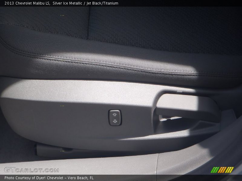 Silver Ice Metallic / Jet Black/Titanium 2013 Chevrolet Malibu LS