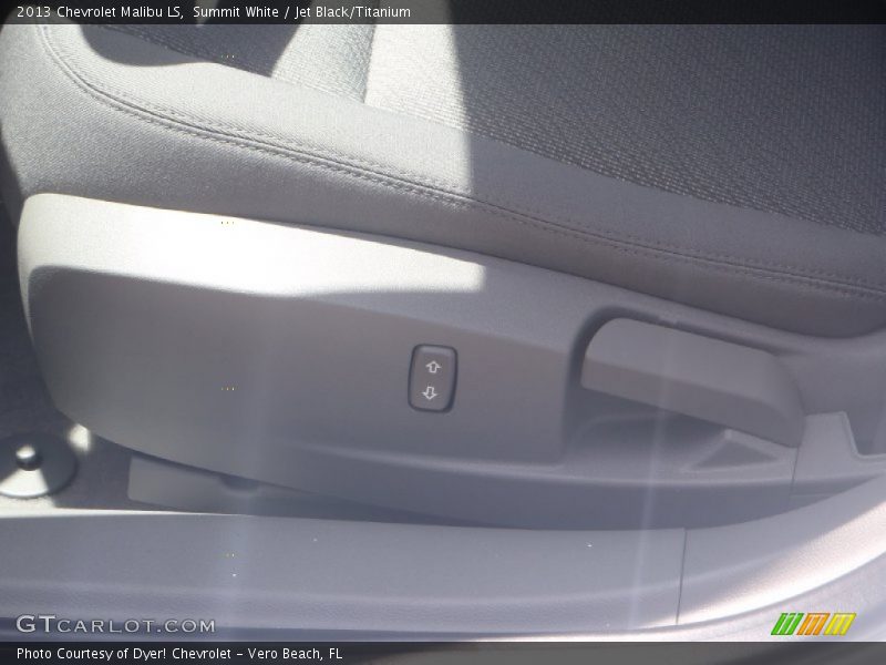 Summit White / Jet Black/Titanium 2013 Chevrolet Malibu LS
