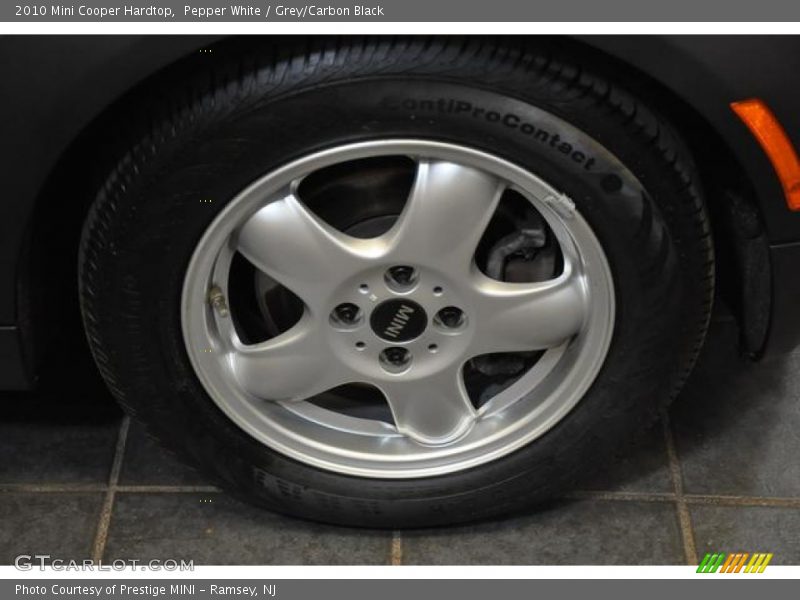 Pepper White / Grey/Carbon Black 2010 Mini Cooper Hardtop