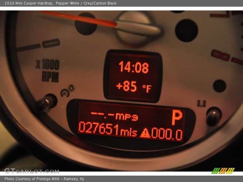 Pepper White / Grey/Carbon Black 2010 Mini Cooper Hardtop