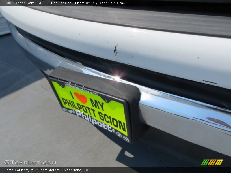 Bright White / Dark Slate Gray 2004 Dodge Ram 1500 ST Regular Cab