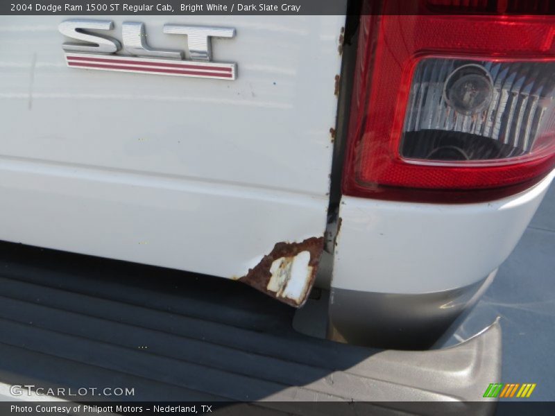 Bright White / Dark Slate Gray 2004 Dodge Ram 1500 ST Regular Cab