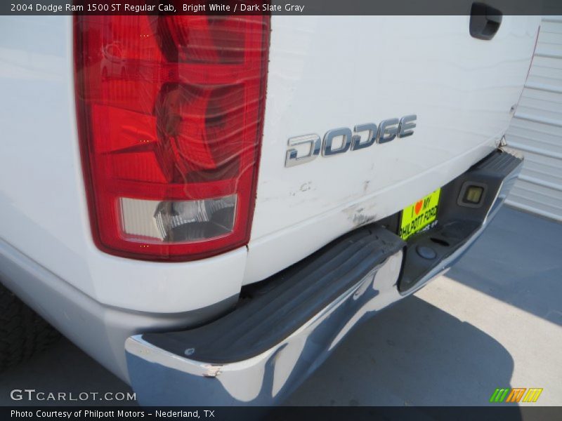 Bright White / Dark Slate Gray 2004 Dodge Ram 1500 ST Regular Cab