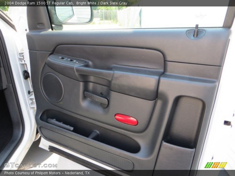 Bright White / Dark Slate Gray 2004 Dodge Ram 1500 ST Regular Cab