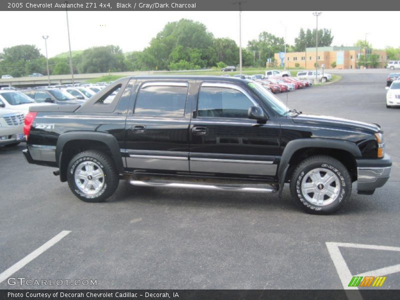 Black / Gray/Dark Charcoal 2005 Chevrolet Avalanche Z71 4x4