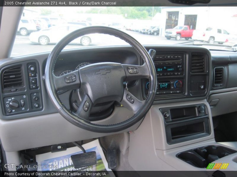 Black / Gray/Dark Charcoal 2005 Chevrolet Avalanche Z71 4x4