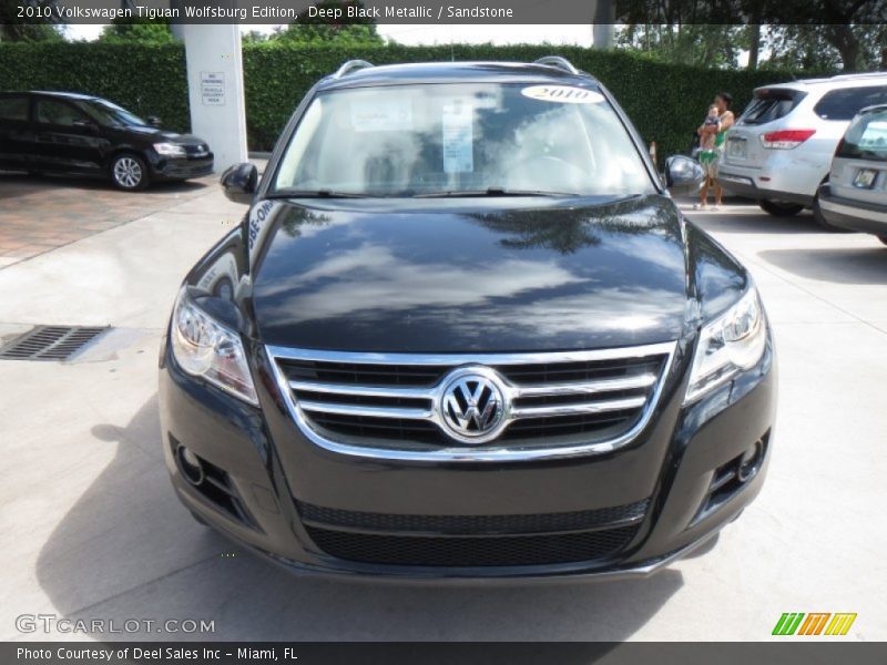 Deep Black Metallic / Sandstone 2010 Volkswagen Tiguan Wolfsburg Edition