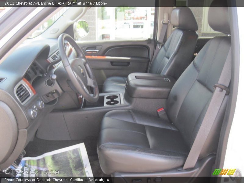 Summit White / Ebony 2011 Chevrolet Avalanche LT 4x4