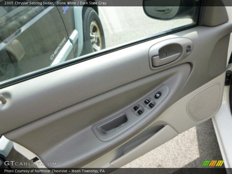 Stone White / Dark Slate Gray 2005 Chrysler Sebring Sedan