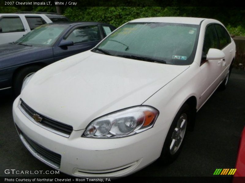 Front 3/4 View of 2007 Impala LT