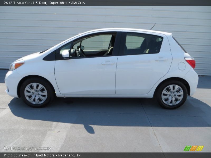 Super White / Ash Gray 2012 Toyota Yaris L 5 Door