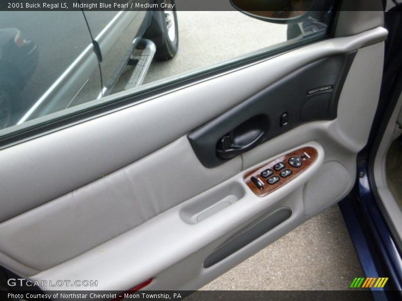 Midnight Blue Pearl / Medium Gray 2001 Buick Regal LS