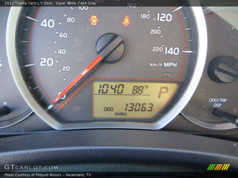 Super White / Ash Gray 2012 Toyota Yaris L 5 Door