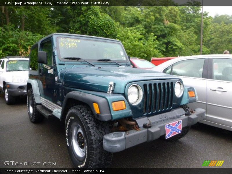Emerald Green Pearl / Mist Grey 1998 Jeep Wrangler SE 4x4