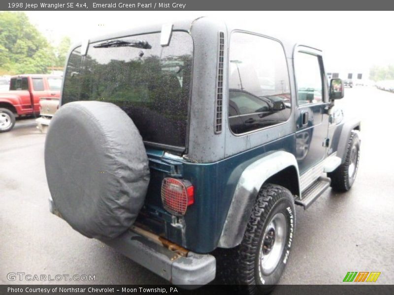 Emerald Green Pearl / Mist Grey 1998 Jeep Wrangler SE 4x4