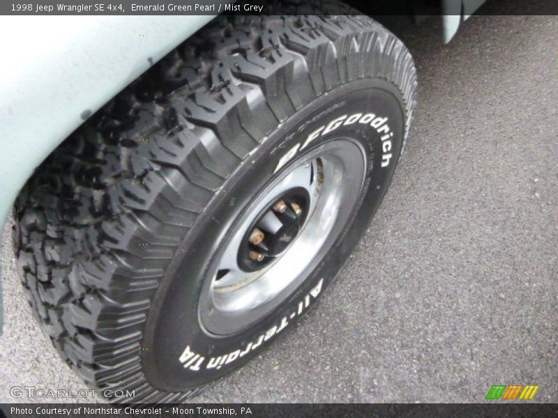 Emerald Green Pearl / Mist Grey 1998 Jeep Wrangler SE 4x4