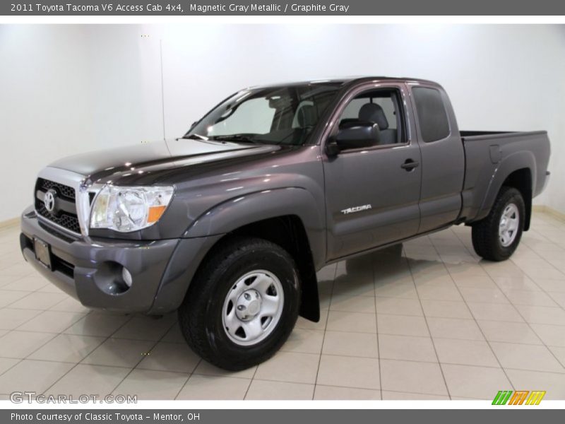 Magnetic Gray Metallic / Graphite Gray 2011 Toyota Tacoma V6 Access Cab 4x4