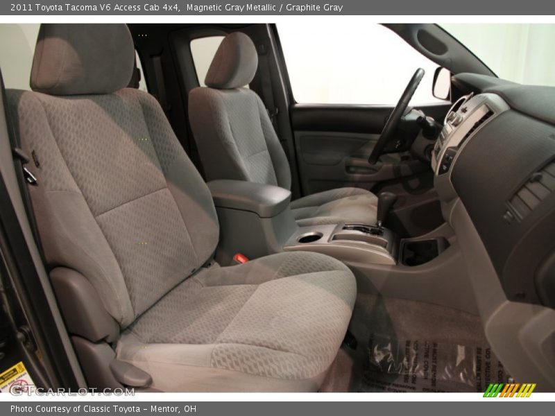 Magnetic Gray Metallic / Graphite Gray 2011 Toyota Tacoma V6 Access Cab 4x4