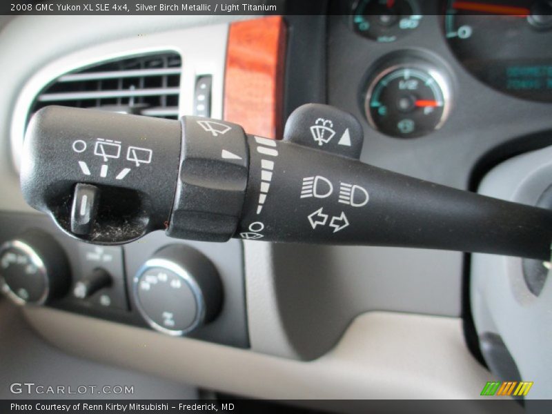 Silver Birch Metallic / Light Titanium 2008 GMC Yukon XL SLE 4x4