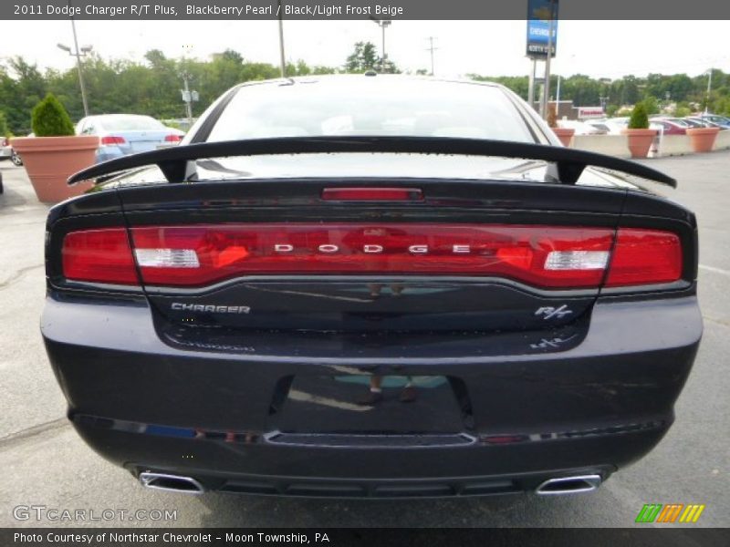 Blackberry Pearl / Black/Light Frost Beige 2011 Dodge Charger R/T Plus