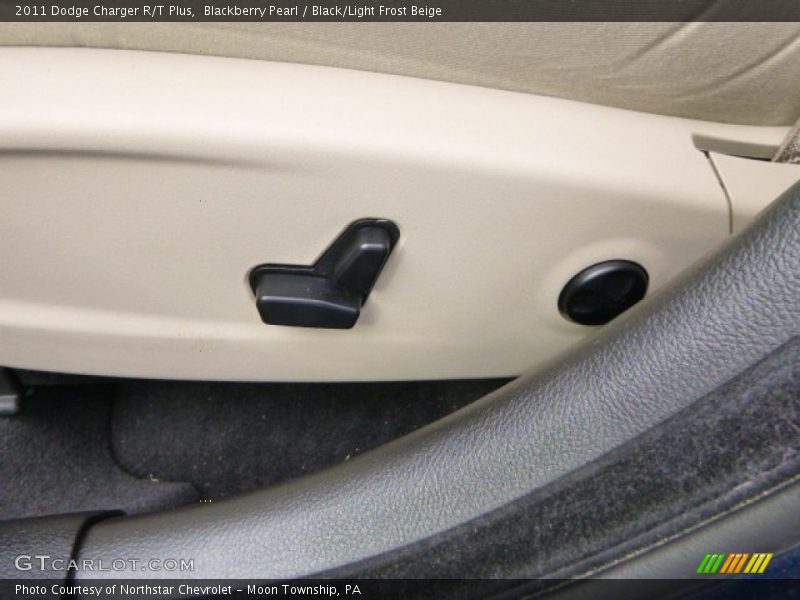 Blackberry Pearl / Black/Light Frost Beige 2011 Dodge Charger R/T Plus