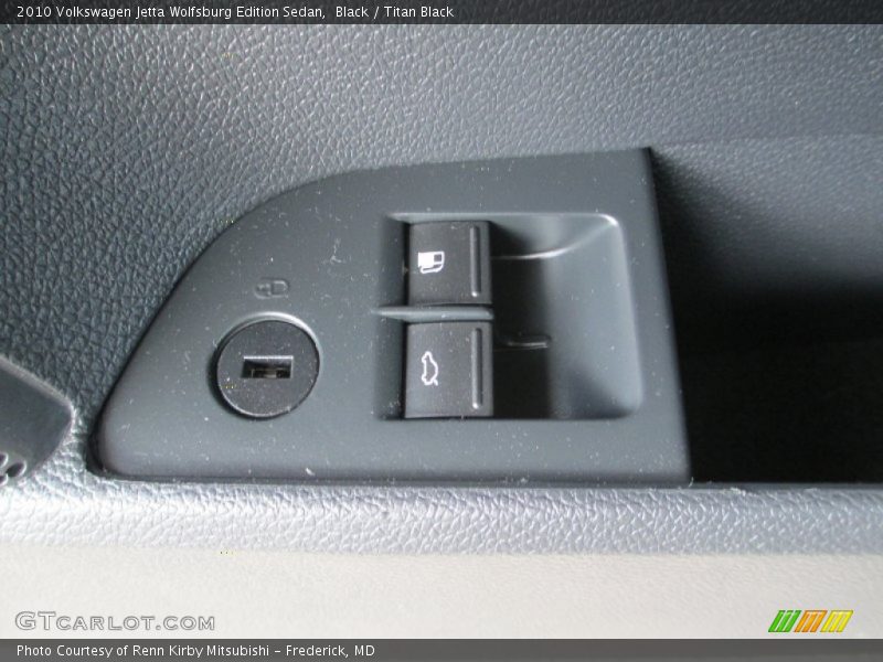 Black / Titan Black 2010 Volkswagen Jetta Wolfsburg Edition Sedan
