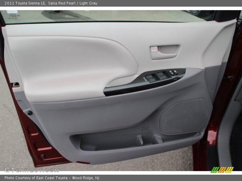 Salsa Red Pearl / Light Gray 2011 Toyota Sienna LE