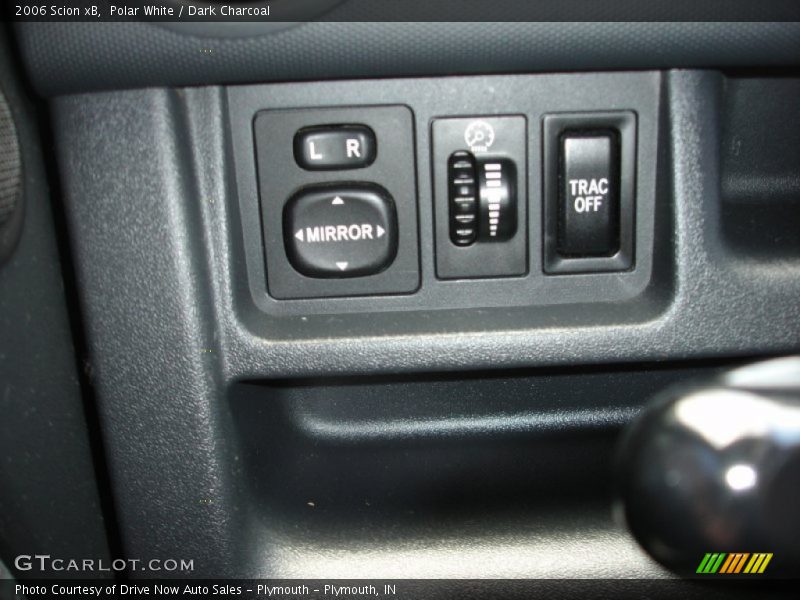 Polar White / Dark Charcoal 2006 Scion xB