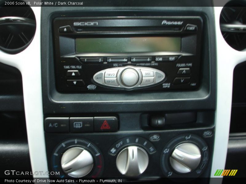 Polar White / Dark Charcoal 2006 Scion xB