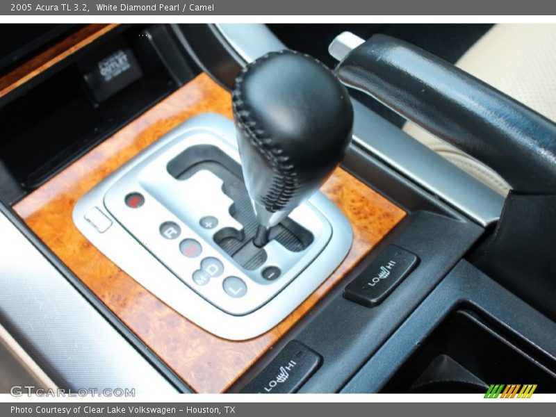 White Diamond Pearl / Camel 2005 Acura TL 3.2