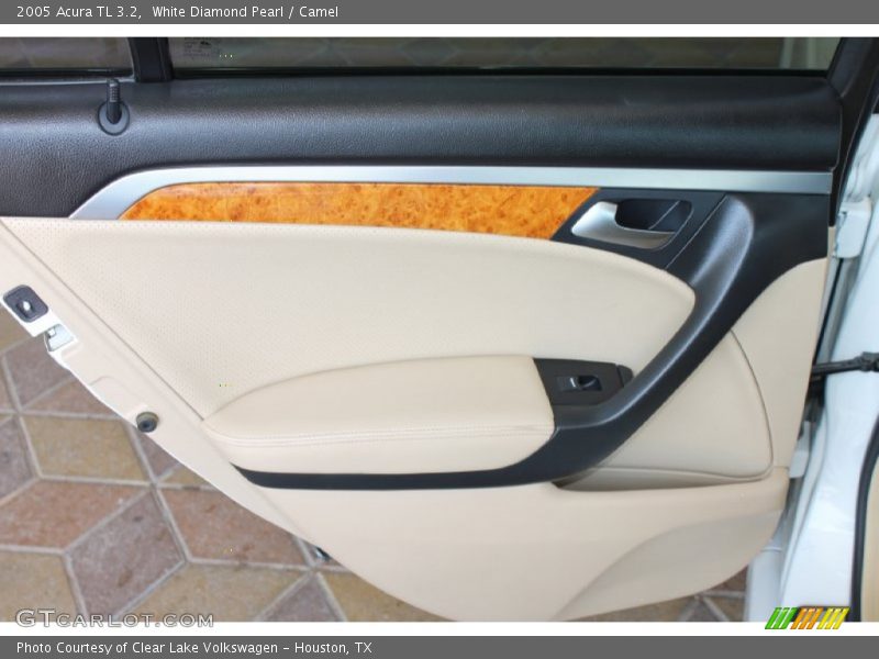 White Diamond Pearl / Camel 2005 Acura TL 3.2