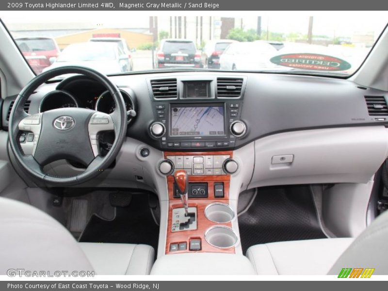 Magnetic Gray Metallic / Sand Beige 2009 Toyota Highlander Limited 4WD