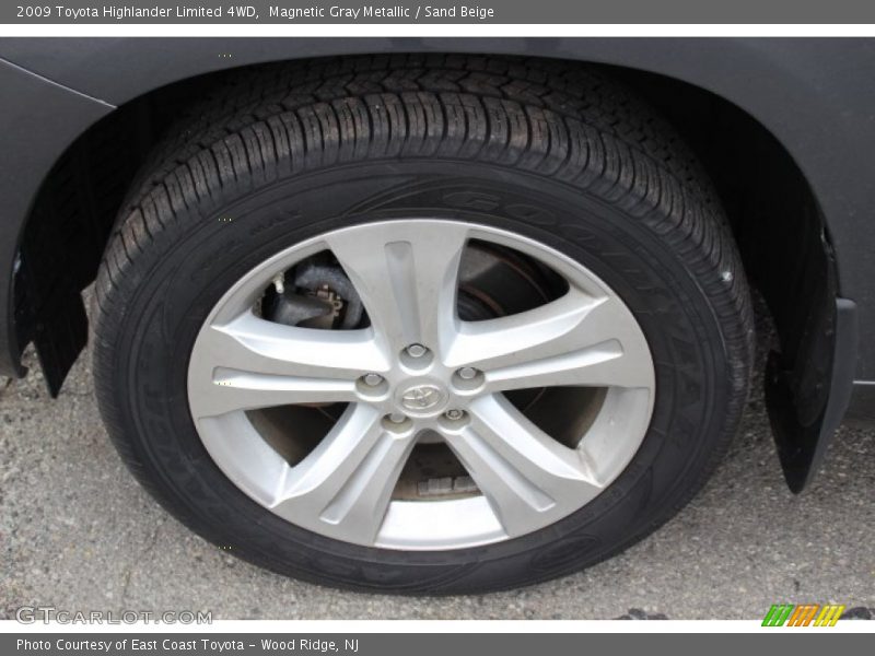 Magnetic Gray Metallic / Sand Beige 2009 Toyota Highlander Limited 4WD