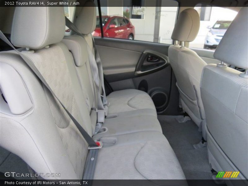 Super White / Ash 2012 Toyota RAV4 I4