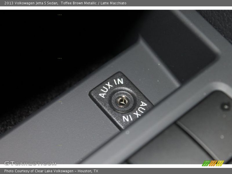 Toffee Brown Metallic / Latte Macchiato 2013 Volkswagen Jetta S Sedan