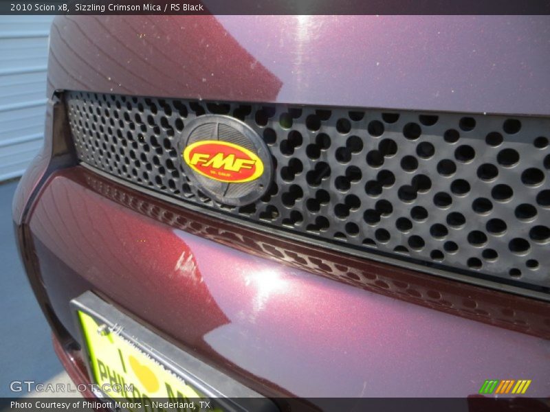 Sizzling Crimson Mica / RS Black 2010 Scion xB