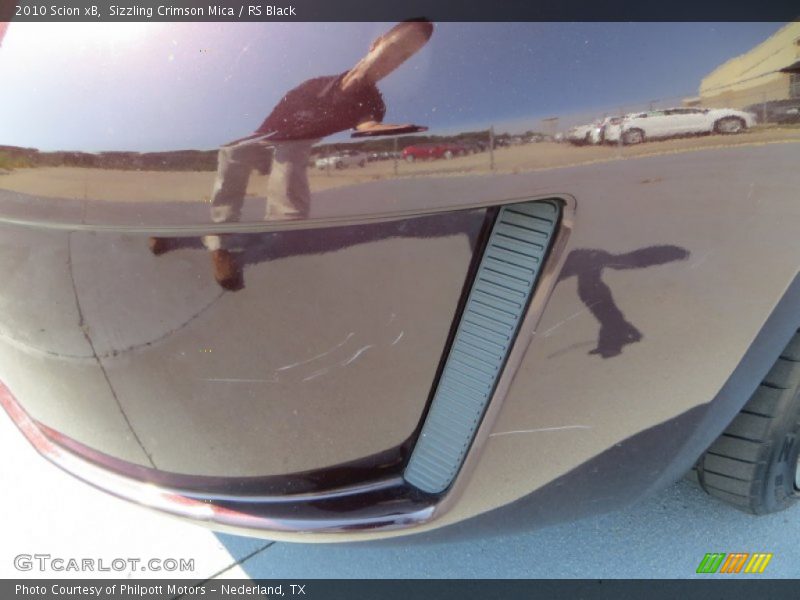Sizzling Crimson Mica / RS Black 2010 Scion xB