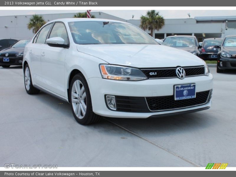 Candy White / Titan Black 2013 Volkswagen Jetta GLI