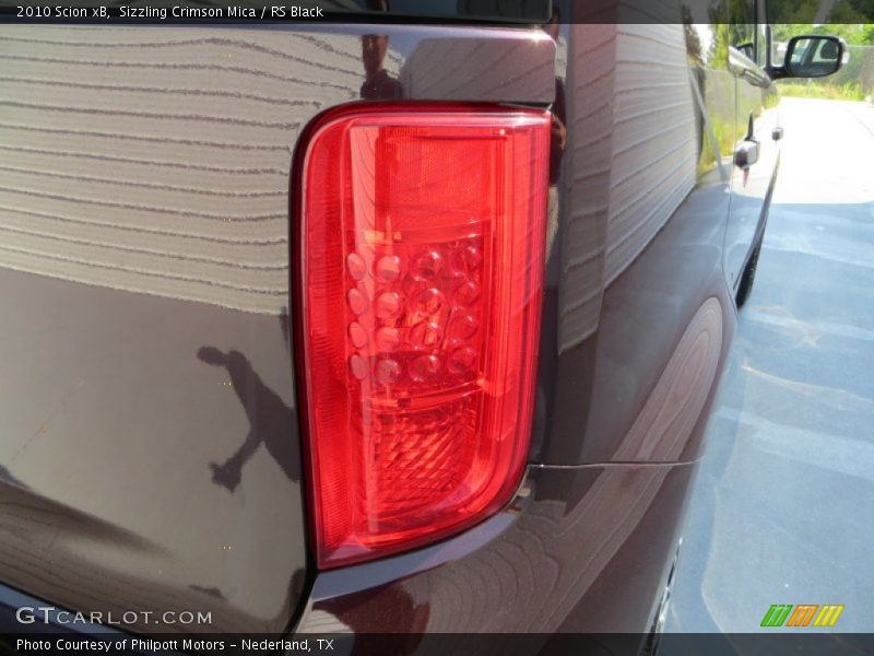 Sizzling Crimson Mica / RS Black 2010 Scion xB