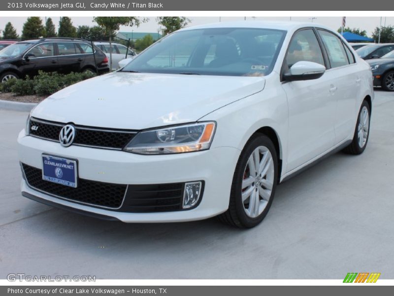 Candy White / Titan Black 2013 Volkswagen Jetta GLI