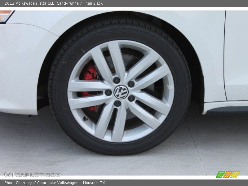 Candy White / Titan Black 2013 Volkswagen Jetta GLI